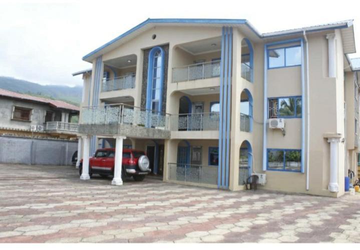 Phagibs Inn Hotel Freetown Exterior photo