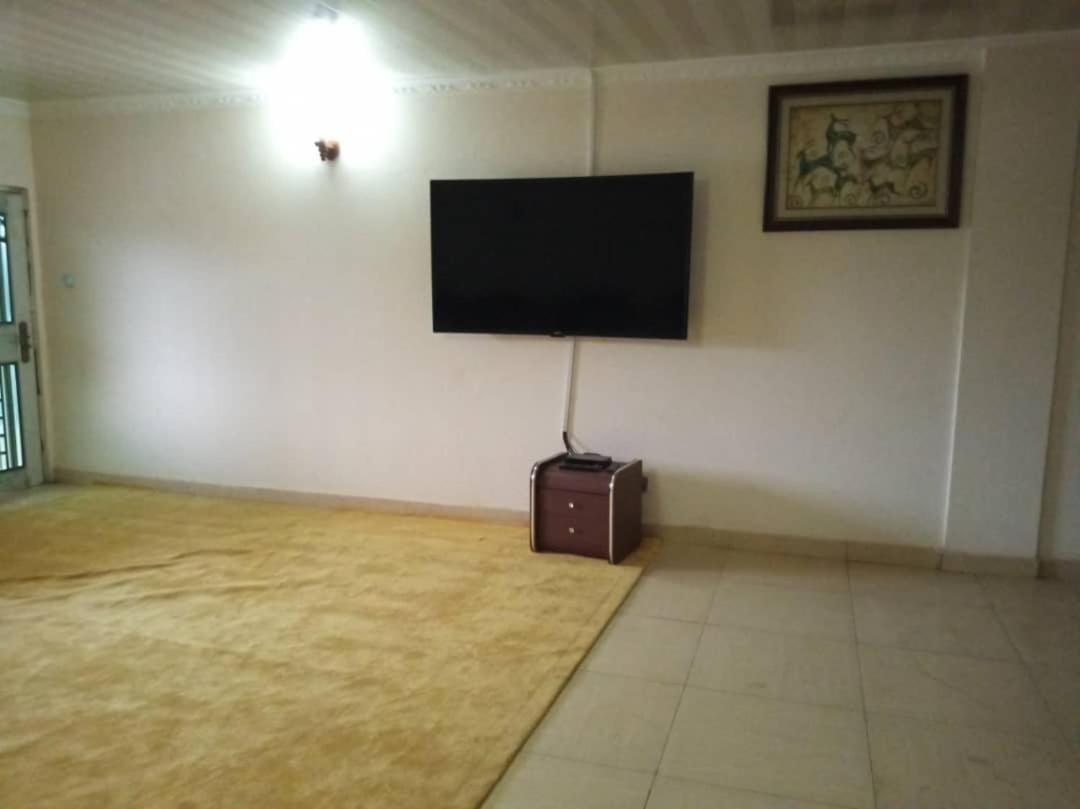 Phagibs Inn Hotel Freetown Exterior photo